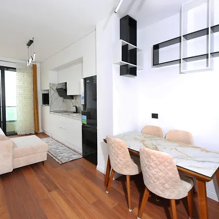 Joelisrentapartments Monolocale E Bilocale アパート Vlorë